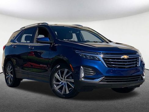 Used 2022 Chevrolet Equinox Premier image 2