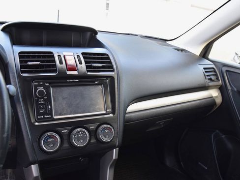 Used 2014 Subaru Forester 2.5i Touring AWD/4WD image 13