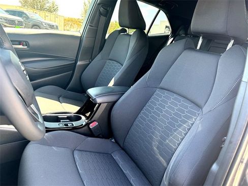 Used 2025 Toyota Corolla SE image 12
