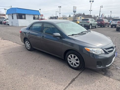 Used 2011 Toyota Corolla LE FWD image 5