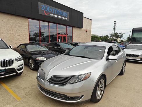Used 2013 Lincoln MKS FWD image 2