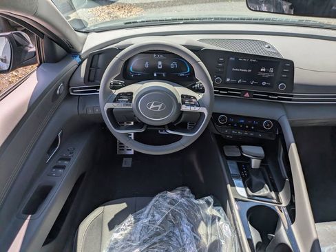 New 2026 Hyundai Elantra SEL Sport Premium w/ Cargo Package FWD image 15