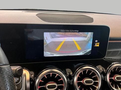 Used 2021 Mercedes-Benz GLB 250 image 27