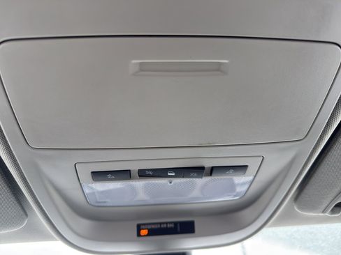 Used 2015 Chevrolet Colorado LT w/ Luxury Package image 23