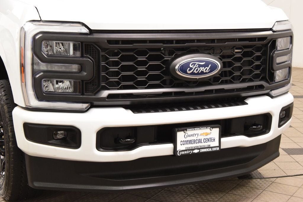 Used 2024 Ford F250 XL w/ STX Appearance Package AWD/4WD image 7