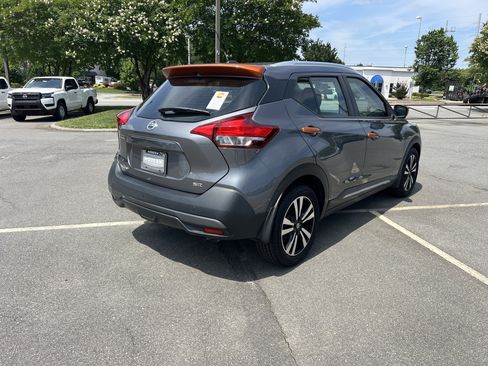Used 2019 Nissan Kicks SR w/ Exterior Electronics Package FWD image 5