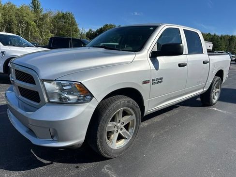 Used 2015 RAM 1500 Express AWD/4WD image 3