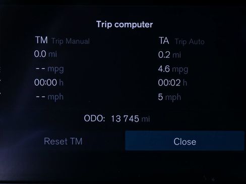 Certified 2025 Volvo XC40 B5 Plus image 13