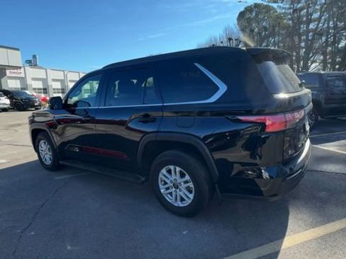 Used 2025 Toyota Sequoia SR5 image 6