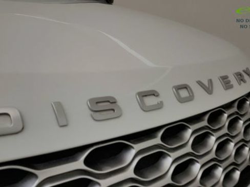 Used 2023 Land Rover Discovery Metropolitan Edition AWD/4WD image 28