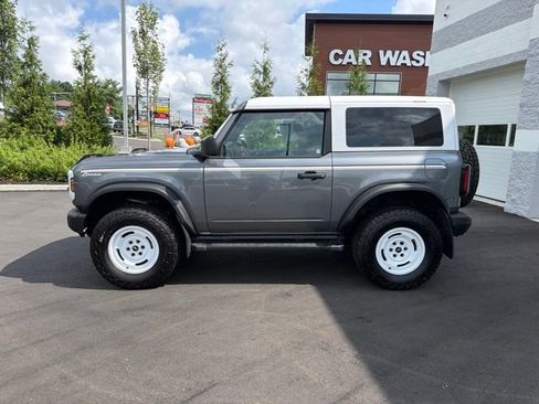 Certified 2024 Ford Bronco Heritage Edition AWD/4WD image 3