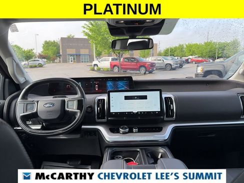Used 2025 Ford Expedition Platinum AWD/4WD image 57