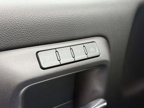 Used 2017 GMC Sierra 1500 SLT w/ SLT Preferred Package image 17