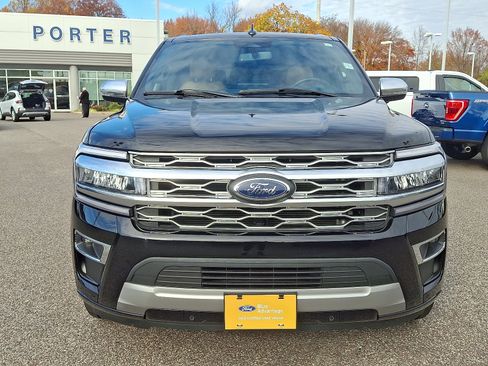 Certified 2024 Ford Expedition Platinum image 3