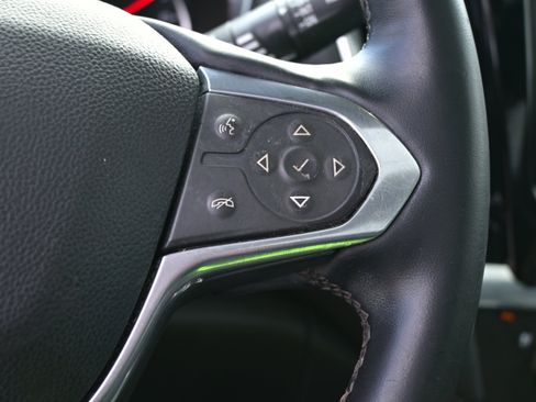 Used 2023 Chevrolet Traverse Premier image 17