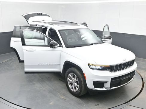Used 2022 Jeep Grand Cherokee L Limited AWD/4WD image 52