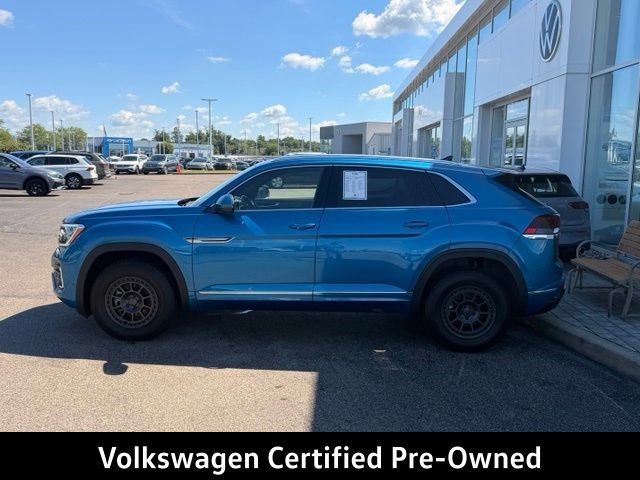Certified 2024 Volkswagen Atlas Cross Sport SEL Premium R-Line AWD/4WD image 2