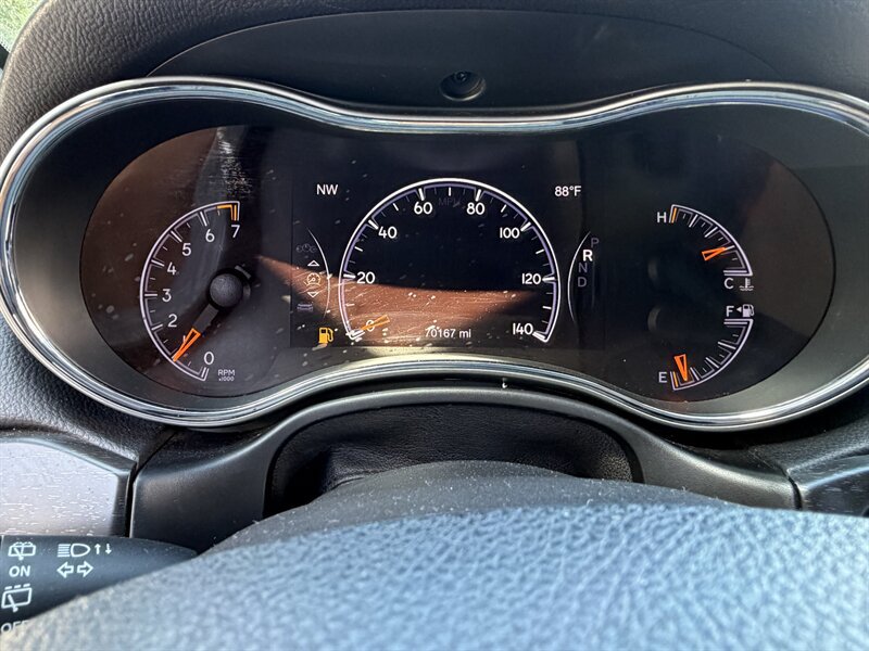 Used 2018 Jeep Grand Cherokee Laredo RWD image 24