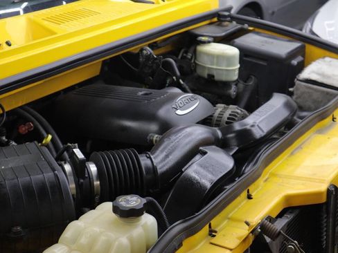 Used 2005 HUMMER H2 SUT w/ Preferred Equipment Group image 24