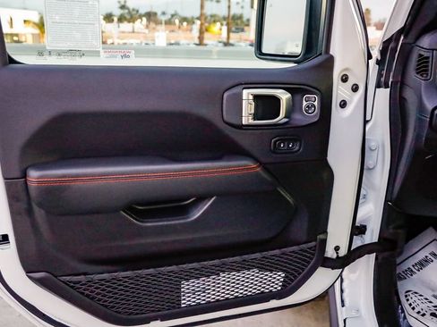 New 2026 Jeep Wrangler Unlimited Rubicon image 25