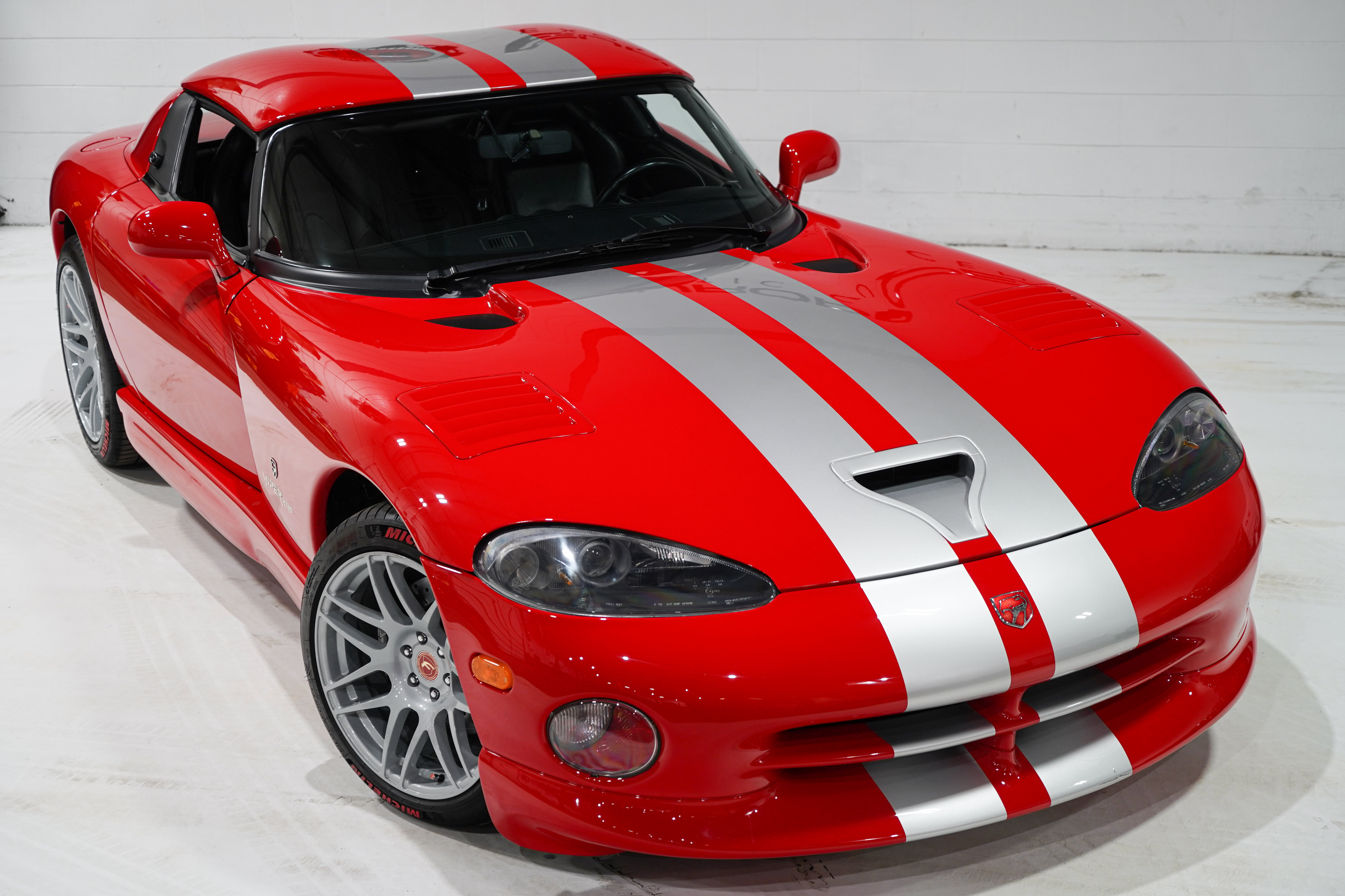 Used 1998 Dodge Viper RT/10 RWD image 26