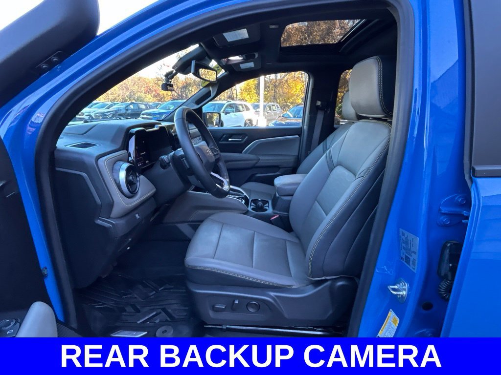Used 2025 Chevrolet Colorado ZR2 w/ Midnight Edition AWD/4WD image 10