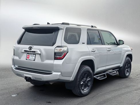 Used 2023 Toyota 4Runner SR5 Premium w/ Moonroof Package image 5