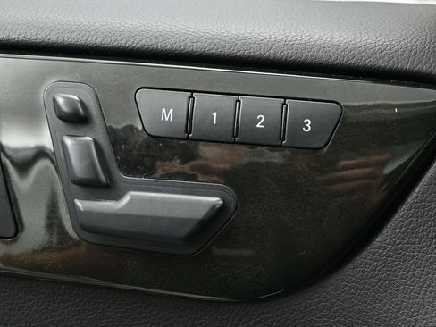 Used 2016 Mercedes-Benz GL 450 4MATIC w/ Premium I Package image 41