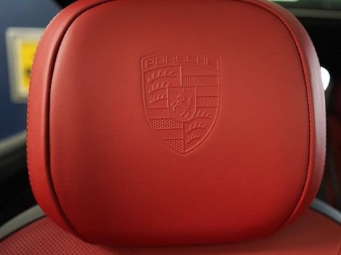Used 2025 Porsche Cayenne GTS AWD/4WD image 48