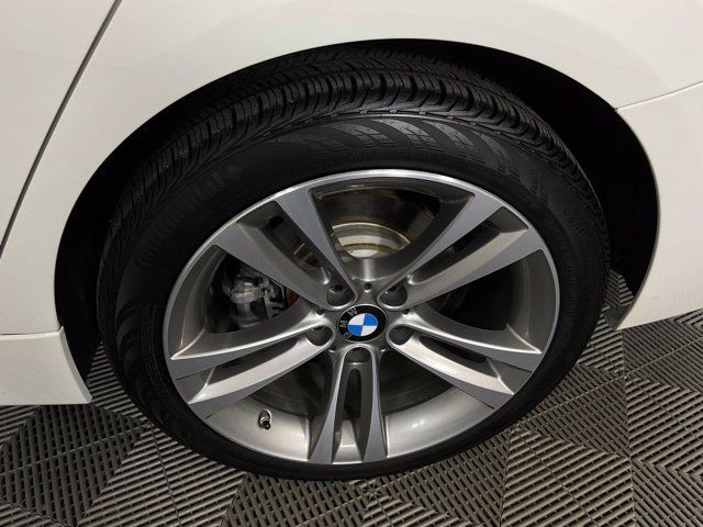 Used 2017 BMW 330i xDrive Sedan AWD/4WD image 41