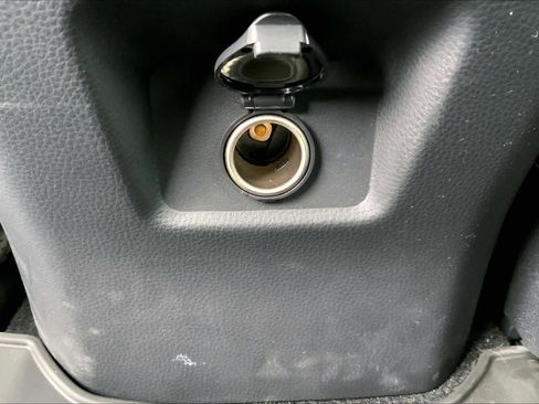 Used 2023 Toyota RAV4 LE image 32