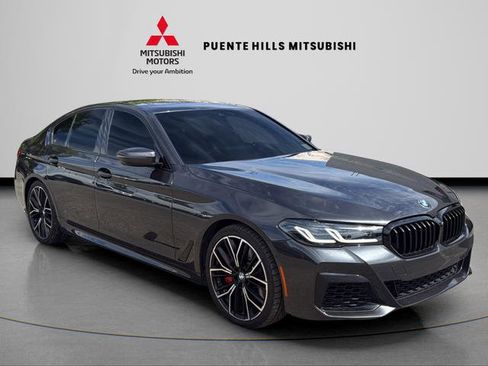 Used 2023 BMW 540i w/ M Sport Package image 3