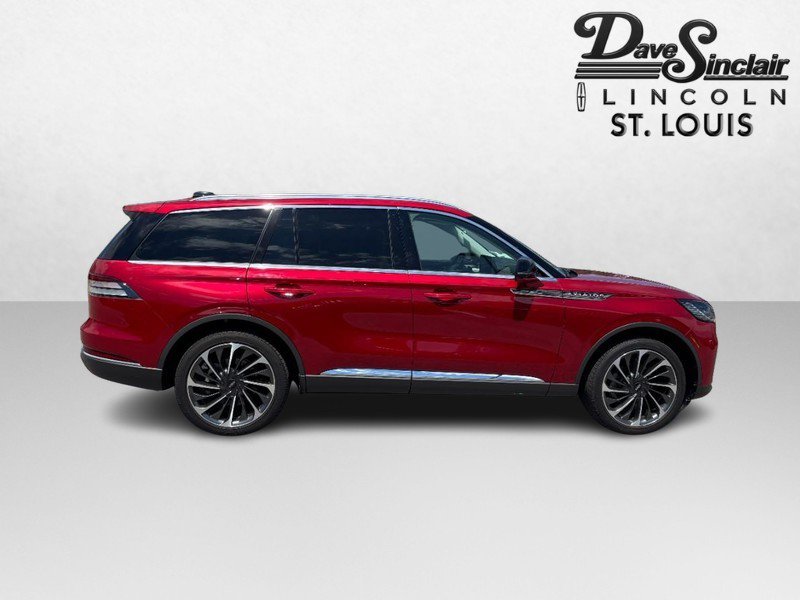 Certified 2025 Lincoln Aviator Reserve w/ Equipment Group 201A AWD/4WD image 2