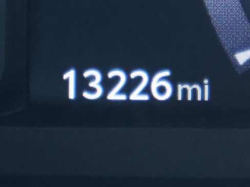 Certified 2025 Toyota Tacoma SR5 image 25