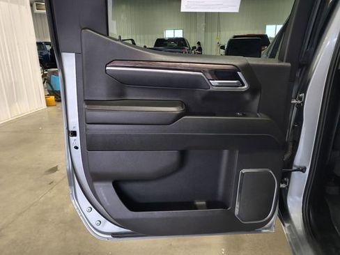 Used 2025 Chevrolet Silverado 1500 LTZ AWD/4WD image 23