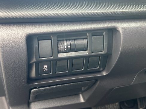 Used 2018 Subaru Impreza 2.0i image 19