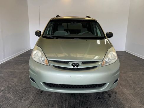 Used 2006 Toyota Sienna LE FWD image 2