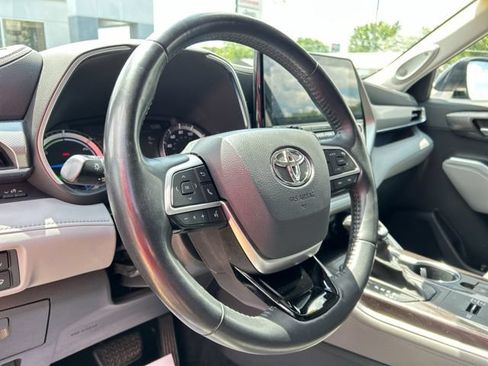 Used 2022 Toyota Highlander Platinum AWD/4WD image 38