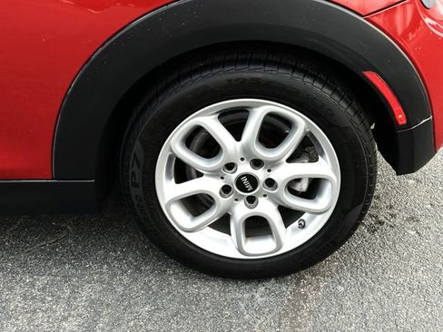 Used 2017 MINI Cooper S image 11