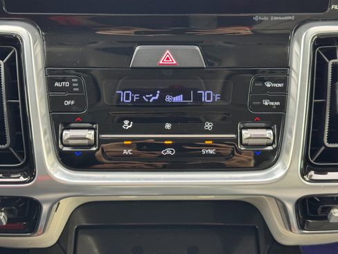 Used 2023 Kia Sorento SX image 29