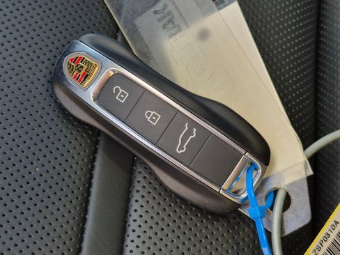 Certified 2023 Porsche Cayenne GTS AWD/4WD image 40