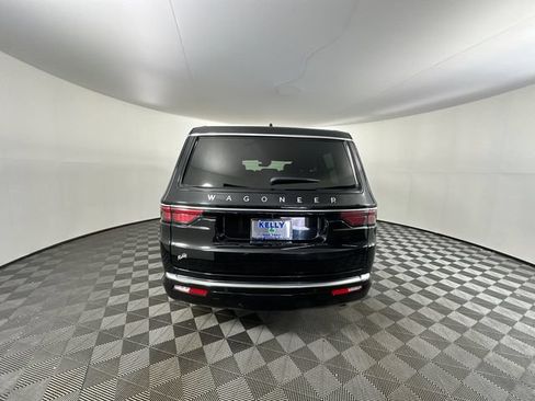 Certified 2025 Jeep Wagoneer Series II AWD/4WD image 7