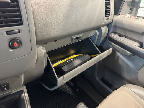 Used 2019 Nissan NV 2500 SV RWD image 16