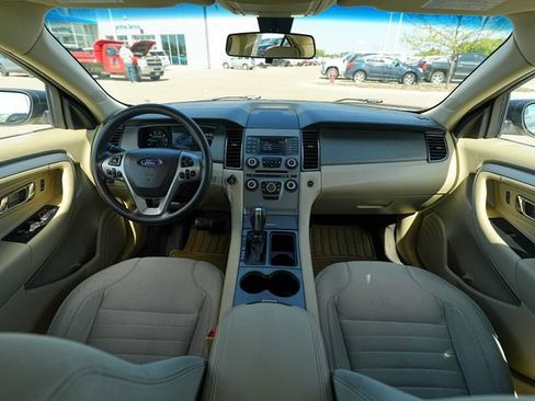 Used 2019 Ford Taurus SE FWD image 27