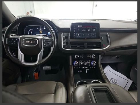 Used 2023 GMC Yukon SLT image 13
