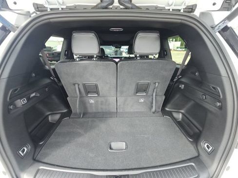 Used 2025 Jeep Grand Cherokee L Limited w/ Black Appearance Package RWD image 13