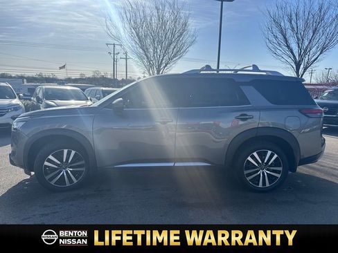 Certified 2024 Nissan Pathfinder Platinum w/ Cargo Package image 5