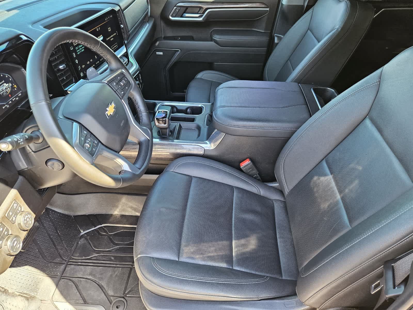 Used 2025 Chevrolet Silverado 1500 LTZ w/ Z71 Off-Road Package AWD/4WD image 10