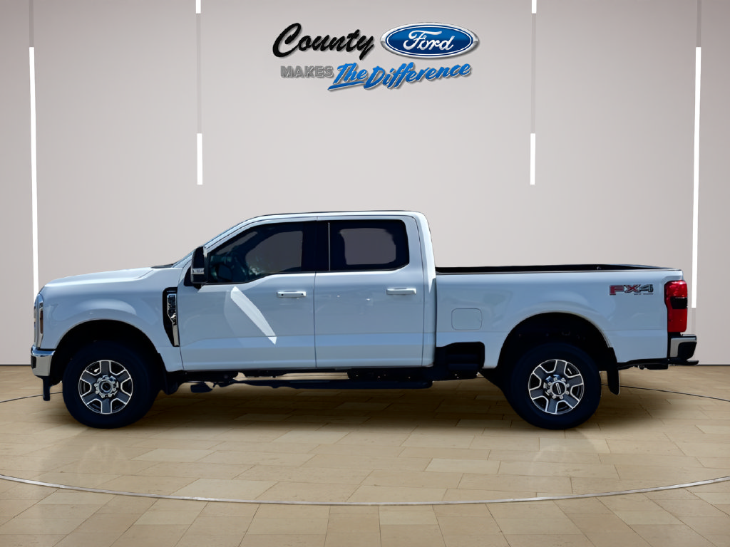 Used 2025 Ford F250 Lariat AWD/4WD image 3