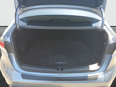 Used 2022 Toyota Corolla SE w/ Carpet Mat Package (TMS) FWD image 9